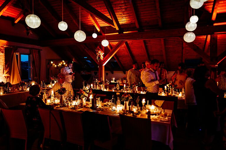 Am spätem Abend zum Hochzeitstanz und der Hochzeitsfeier herrscht immer eine ganz speziell schöne und warme Lichtstimmung.